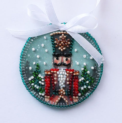 Dekoravimo rinkinys „Žiemos nakties baletas“ siuvinėjimui karoliukais, 13,2×6,6 cm kalėdinė interjero dekoracija