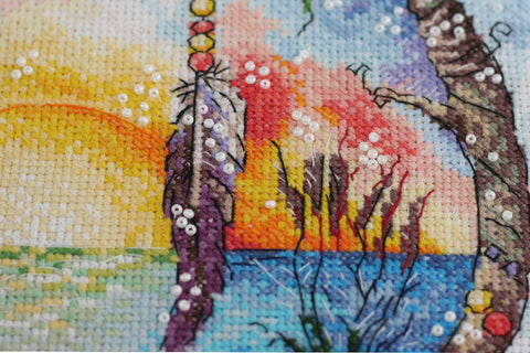 Siuvinėjimo kryželiu rinkinys „Saulėtas rojus“ – 25x25 cm dekoratyvinis paveikslas