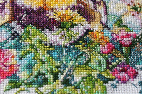 Siuvinėjimo kryželiu komplektas „Karamelinis voratinklis“, 19x22 cm paveikslas rankdarbiams
