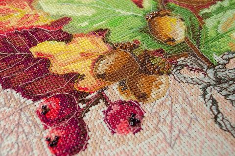 Siuvinėjimo kryželiu komplektas „Rudens akimirka“ 31 x 32,5 cm, AAH-185 rankdarbių rinkinys