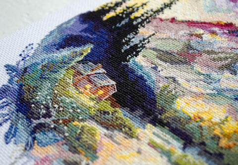 Abris Art kryželiu siuvinėjimo rinkinys „On Top of the World“ dekoratyviniam paveikslui 23x23 cm