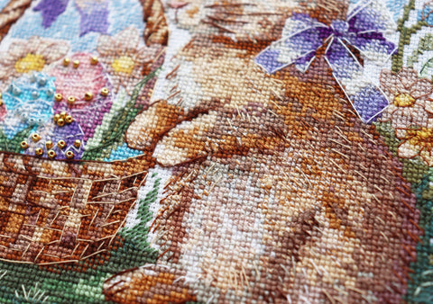 Kryželiu siuvinėjimo rinkinys „Švenčių paieškos“ 19x19 cm iš Deco Scenes kolekcijos
