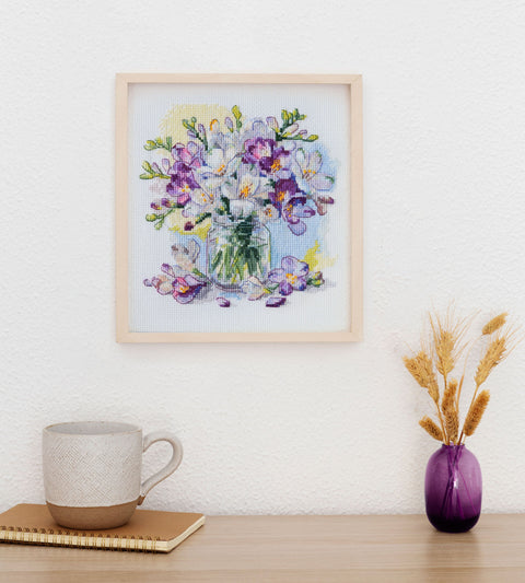 Siuvinėjimo kryželiu rinkinys „Pirmoji puokštė“ 17×17 cm rankdarbiams