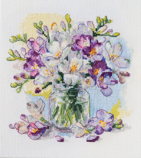 Siuvinėjimo kryželiu rinkinys „Pirmoji puokštė“ 17×17 cm rankdarbiams
