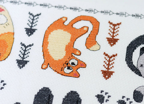 Siuvinėjimo kryželiu rinkinys „Meow-Meow“ katė, 35x35 cm, AAH-281
