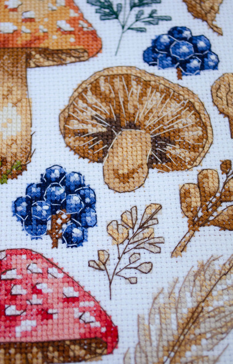 Kryželiu siuvinėjimo rinkinys „Miško kolekcija“ 19x29 cm, modelis AAH-290