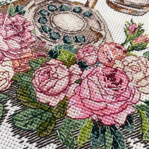 Siuvinėjimo kryželiu rinkinys „Laukiu tavo skambučio“ su retro gėlių motyvu, 20×16 cm
