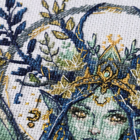 Siuvinėjimo kryželiu rinkinys „Žvaigždėto miško elfas“ paveikslui 18x17 cm