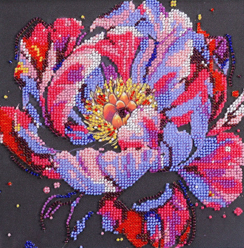 Karoliukų siuvinėjimo rinkinys „Time to Bloom“, vidutinio dydžio 20x20 cm