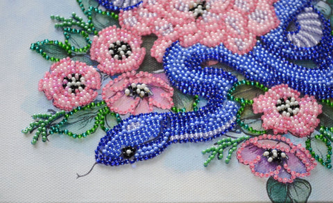 Karoliukų siuvinėjimo komplektas „Gamtos apkabinimas“, 20×20 cm dekoratyvinis paveikslas