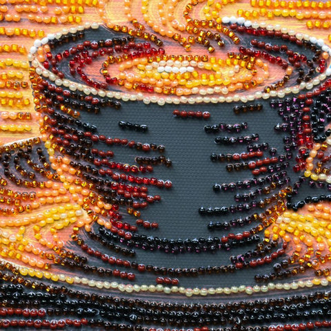 Vidutinio dydžio karoliukų siuvinėjimo rinkinys „Kvapni kava“, 20×20 cm paveikslas kavos mėgėjams