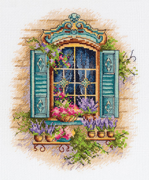 „Langas ir gėlės“ siuvinėjimo kryželiu rinkinys, 18×21 cm – dekoratyvus motyvas