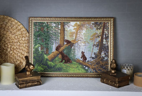 Kryželiu siuvinėjimo rinkinys „Rytas pušyne“ su Murano 32 audiniu, 43,7 x 29,3 cm gamtos peizažas
