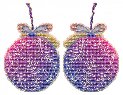 Kalėdinis eglutės siuvinėjimo rinkinys „Alyvinis burbulas“ 7,3×9 cm