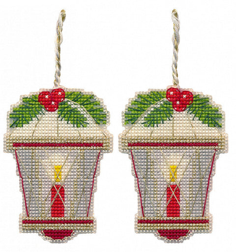 Kalėdinis eglutės siuvinėjimo rinkinys „Žibintuvėlis“, 6,2×8,9 cm dekoracija