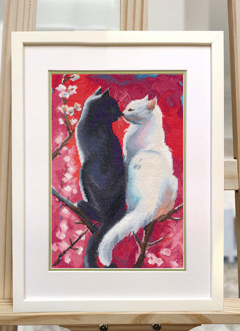 Kryželiu siuvinėjimo rinkinys „Pūkuota romantika“ 20×30 cm, modelis S1707