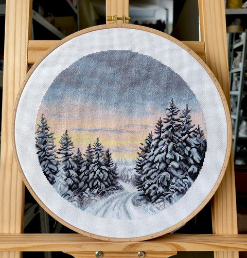 Siuvinėjimo kryželiu rinkinys „Žiemos metas“ 25 x 25 cm