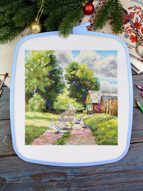 Kryželiu siuvinėjimo rinkinys „Miško kelias“ – kaimo peizažas 22x20 cm gamtos mylėtojams