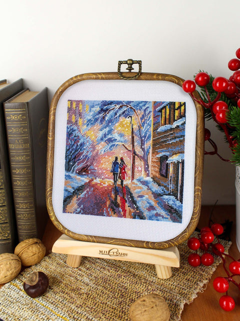 Siuvinėjimo kryželiu rinkinys „Kelyje namo“ 14 x 14 cm
