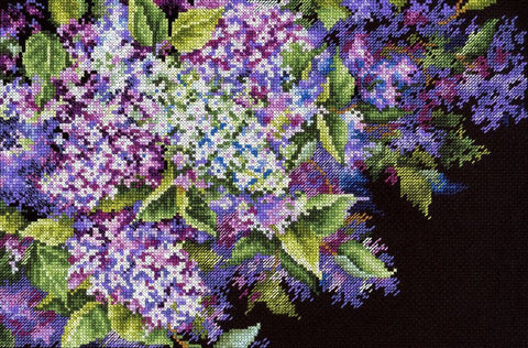 Kryželiu siuvinėjimo rinkinys „Kvapni alyva“, 18 × 27 cm – alyvų motyvas namų dekorui