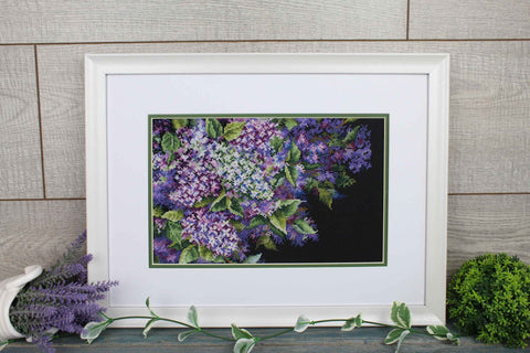 Kryželiu siuvinėjimo rinkinys „Kvapni alyva“, 18 × 27 cm – alyvų motyvas namų dekorui
