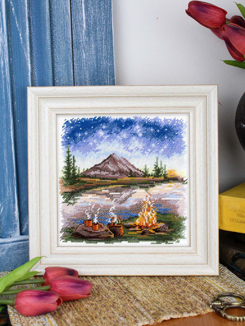 Siuvinėjimo kryželiu rinkinys „Po žvaigždėtu dangumi“ 16 x 16 cm