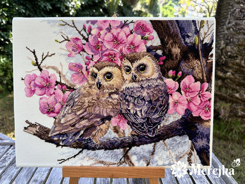 Siuvinėjimui kryželiu „Dvi pelėdos žydinčiame sode“, 38×29 cm - kaSiulai.lt