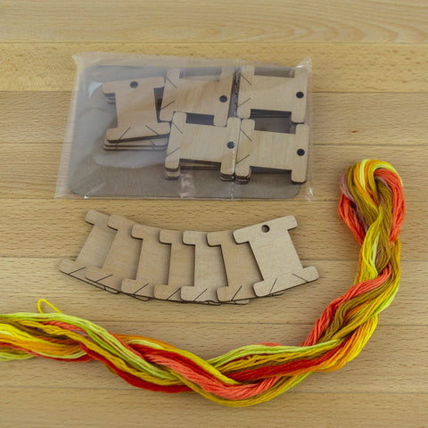 Skaidrios patvarios špūlės siuvimo ir siuvinėjimo mašinoms — 20 vnt. - kaSiulai.lt