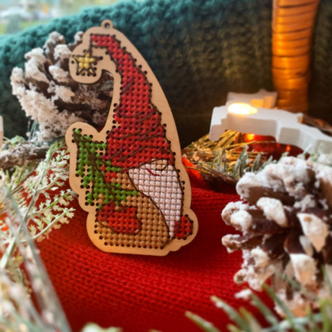 Šventinis nykštukas su eglute KF022/80 - kaSiulai.lt