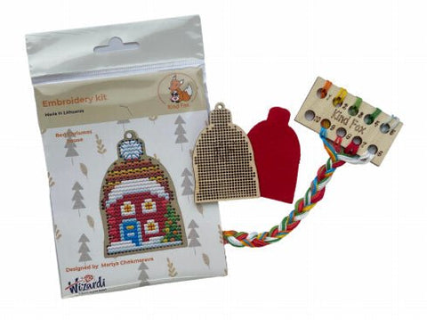 Šventinis raudonas namelis – dekoracija KF022/92 - kaSiulai.lt