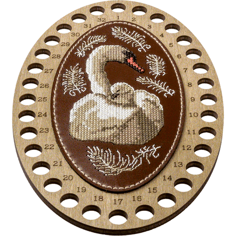 Siuvinėjimo kryželiu rinkinys su dirbtinės odos siūlų organizatoriumi – Wonderland Crafts