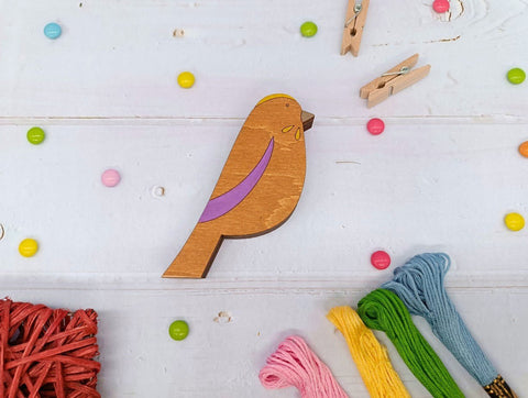 Violetinis medinis dėklas adatoms su paukščio motyvu – KF056/110 - 3 - kaSiulai.lt