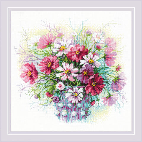 RIOLIS siuvinėjimo rinkinys "Watercolor Cosmos" — akvarelinis kosmoso motyvas 30×30 cm, 18 spalvų