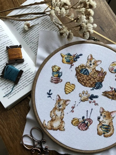 Žavingas korgis — Aida 16 ct siuvinėjimo komplektas, 21×21 cm - kaSiulai.lt